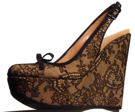Alaia's lace wedges for fall 06
