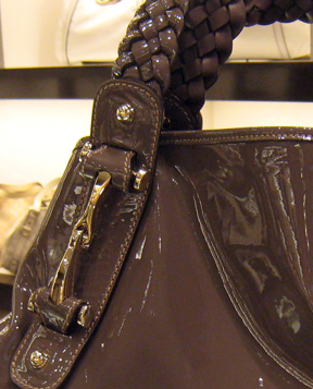 Hardware detail on the Gucci Fulham in mauve for spring 08