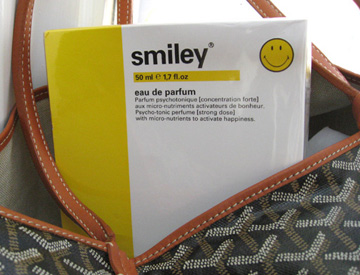 Smiley the first antidepressant perfum